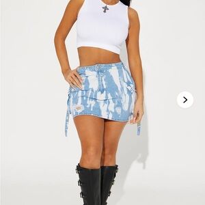 Fashion Nova Naomi Bleach Denim Cargo Mini Skirt